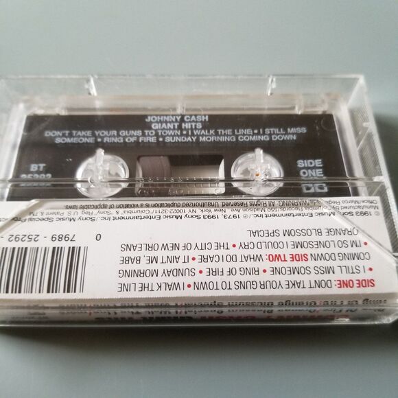Johnny Cash Greatest Hits cassette tape - Picture 3 of 3